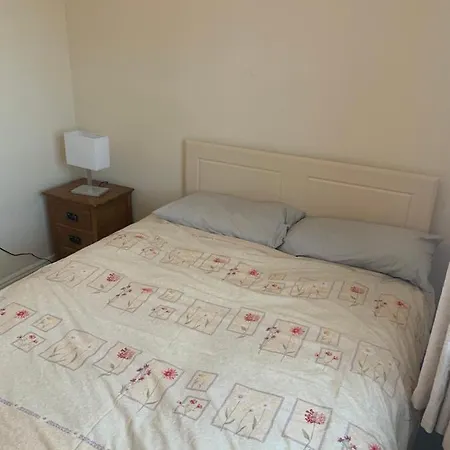 Apartment One Bedroom *